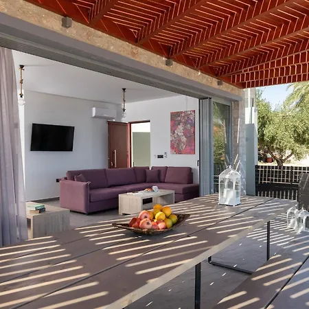 Stunning With Sea View & Private Pool *