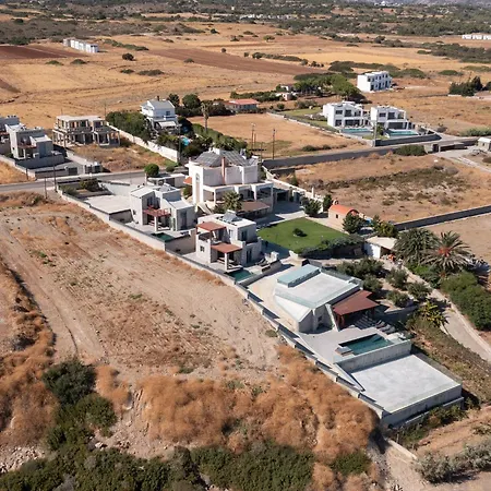 Stunning With Sea View & Private Pool וילה לקניה